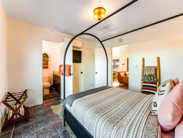 Palm Springs Home 1028383