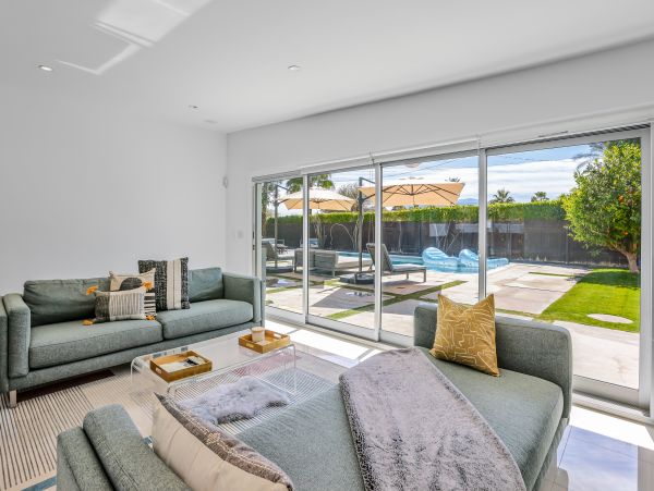 Palm Springs Home 1028384