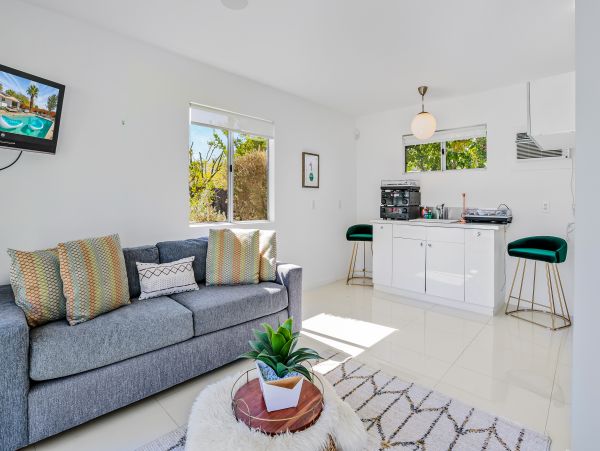 Palm Springs Home 1028384