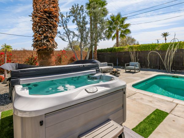 Palm Springs Home 1028384