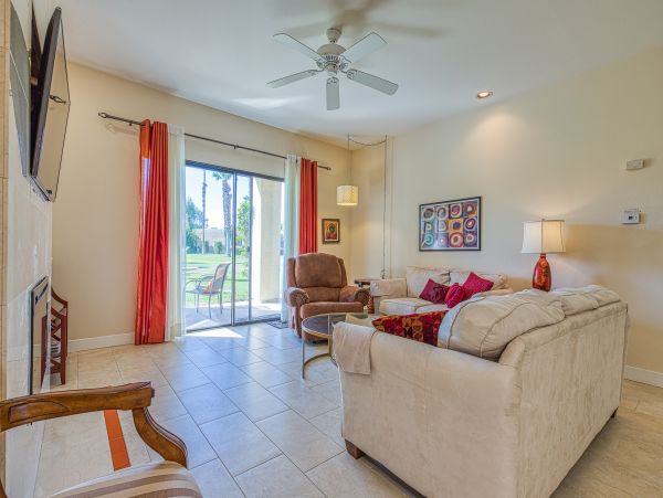 Palm Springs Home 1028385