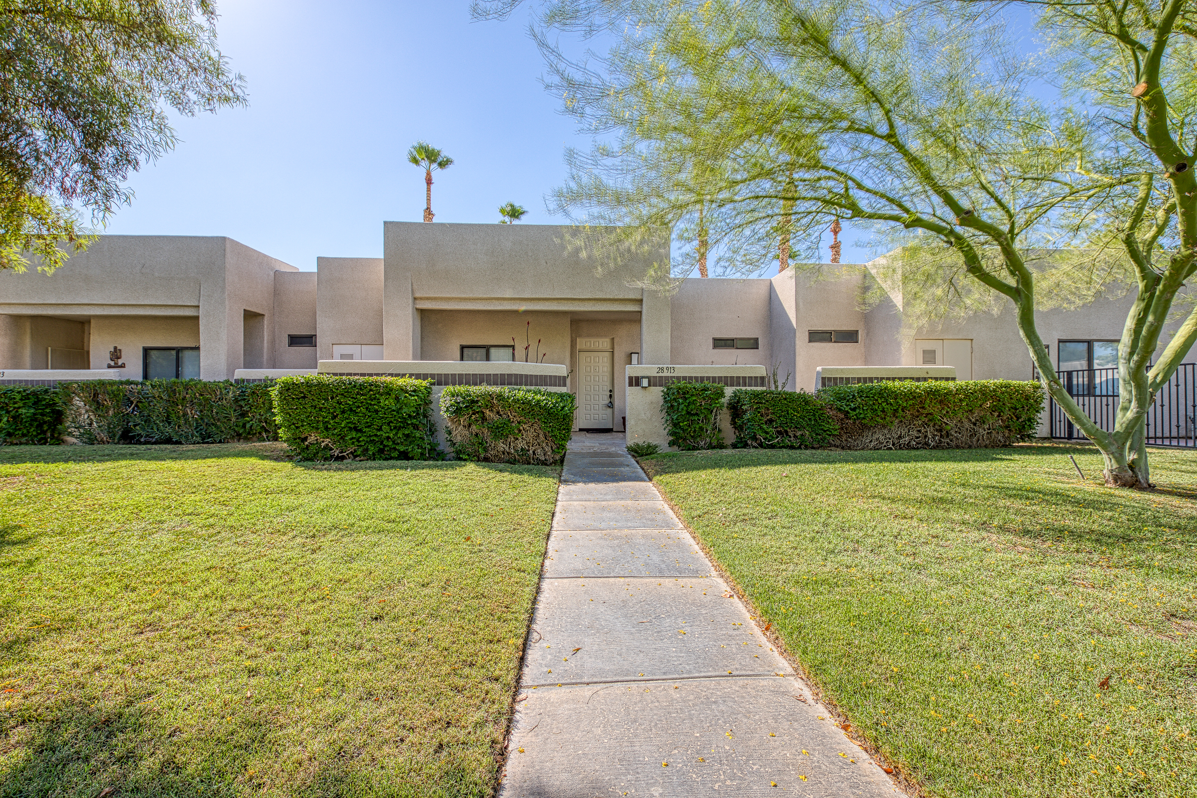 Palm Springs Home 1028385