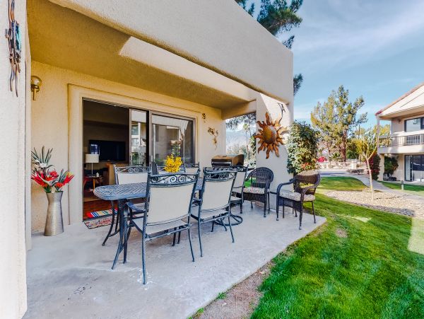 Palm Springs Home 1028386