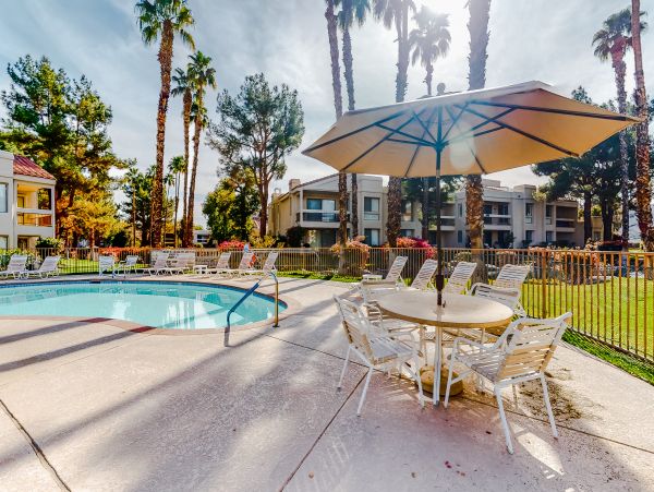Palm Springs Home 1028386