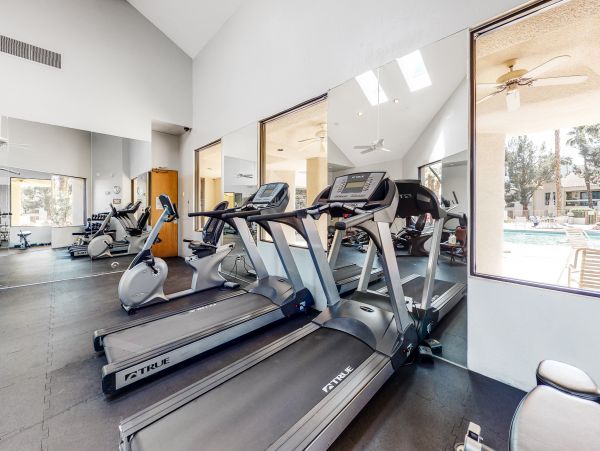 Palm Springs Home 1028386