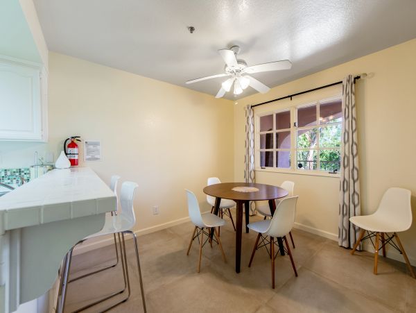 Palm Springs Home 1028387