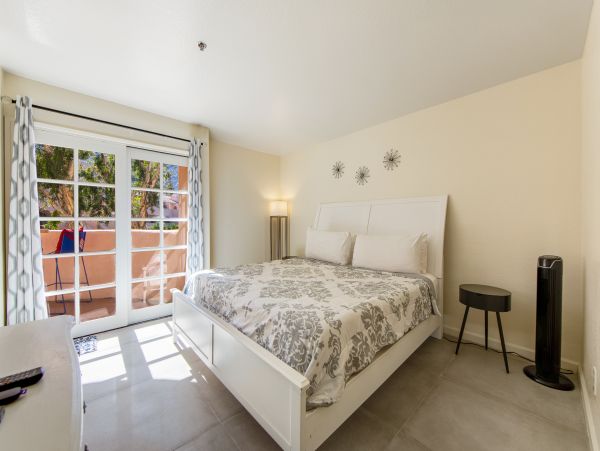 Palm Springs Home 1028387