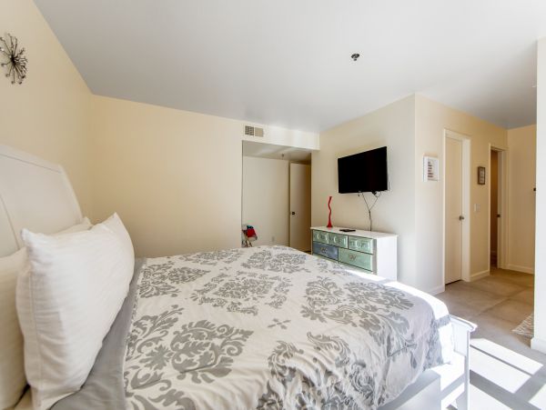 Palm Springs Home 1028387