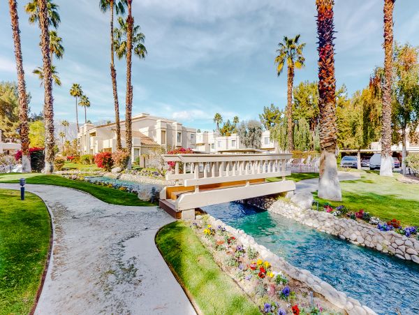 Palm Springs Home 1028388