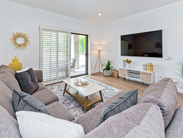 Palm Springs Home 1028389