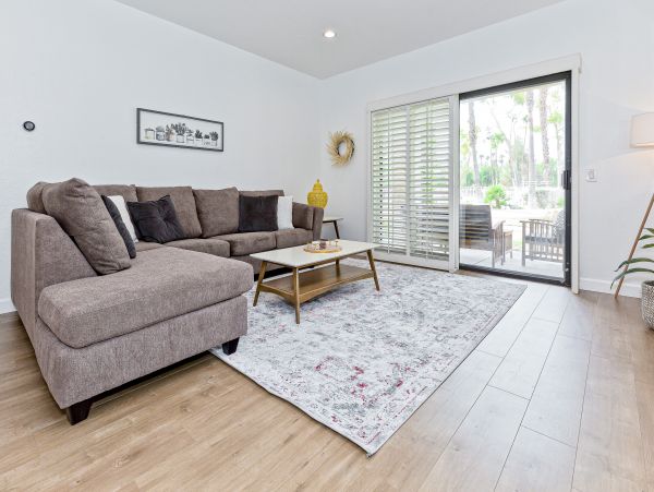 Palm Springs Home 1028389