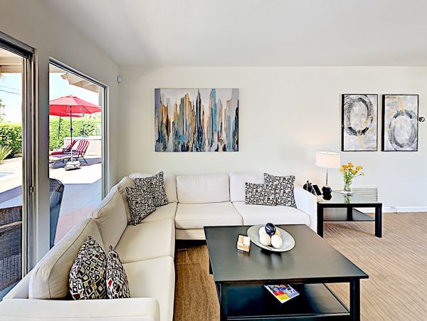 Palm Springs Home 1028390