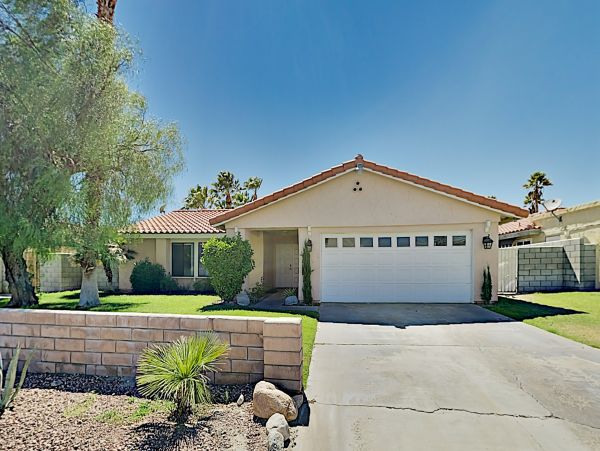 Palm Springs Home 1028391