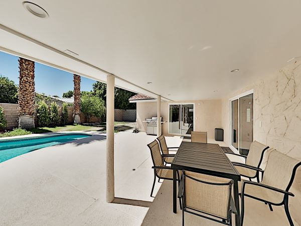 Palm Springs Home 1028391