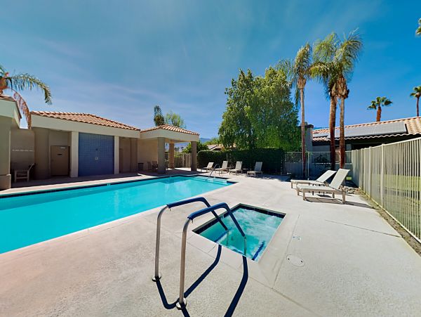 Palm Springs Home 1028392