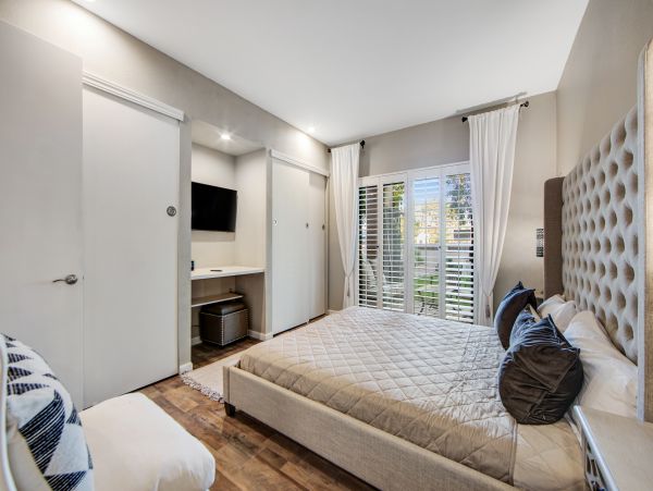 Palm Springs Home 1028394