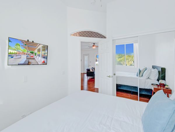 Palm Springs Home 1028395