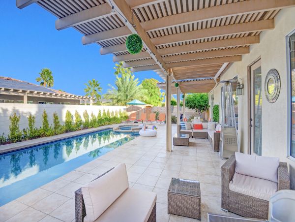 Palm Springs Home 1028395