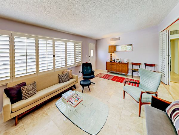Palm Springs Home 1028396