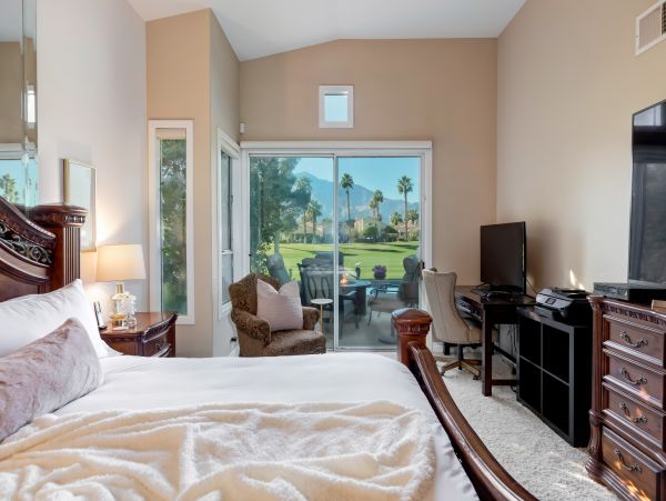 Palm Springs Home 1028397