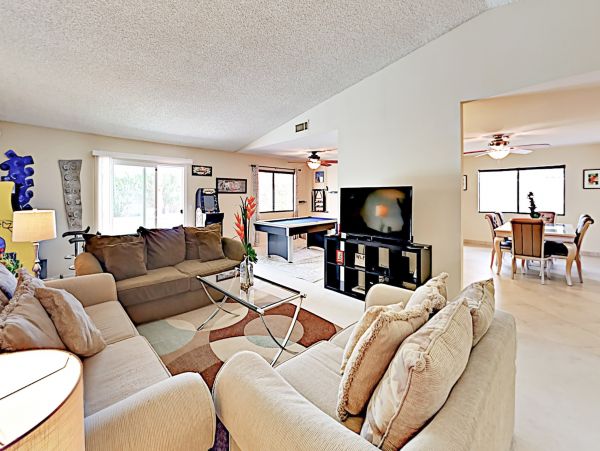 Palm Springs Home 1028398