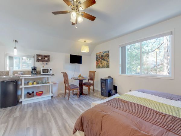 Palm Springs Home 1028402
