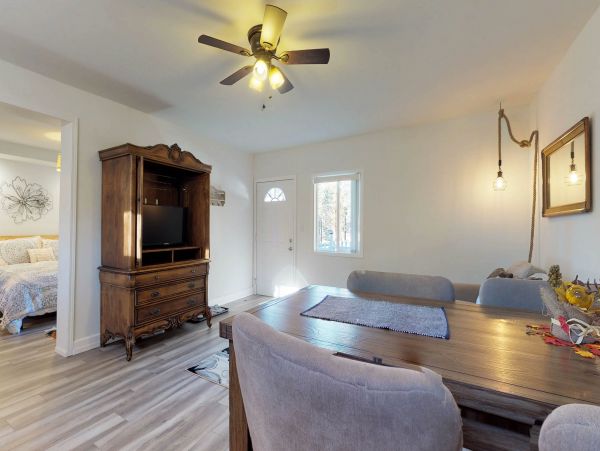 Palm Springs Home 1028403