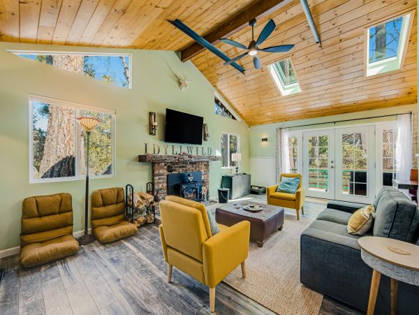 Palm Springs Home 1028404