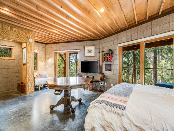 Palm Springs Home 1028405