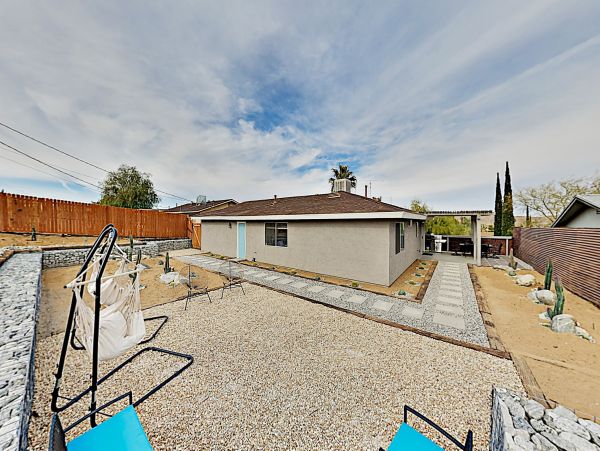 Palm Springs Home 1028411