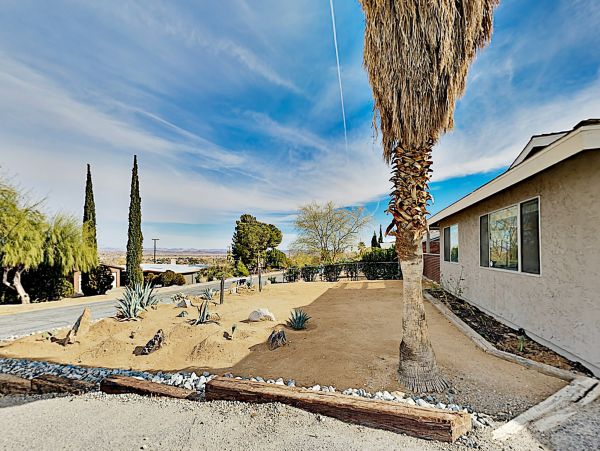 Palm Springs Home 1028411