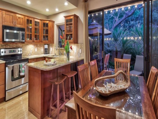 Almost on the beach Superb West Maui Villa.