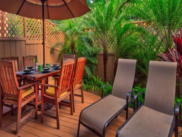 Almost on the beach Superb West Maui Villa.