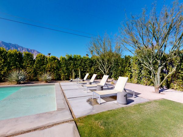 Palm Springs Home 1028414