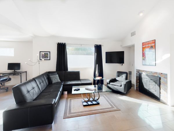 Palm Springs Home 1028415