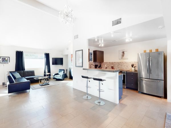 Palm Springs Home 1028415