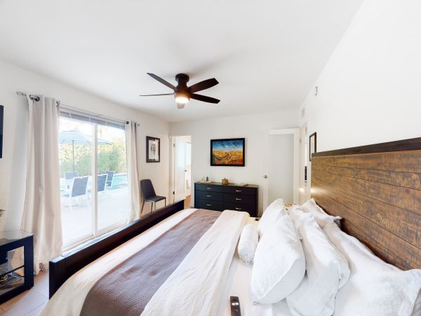 Palm Springs Home 1028415