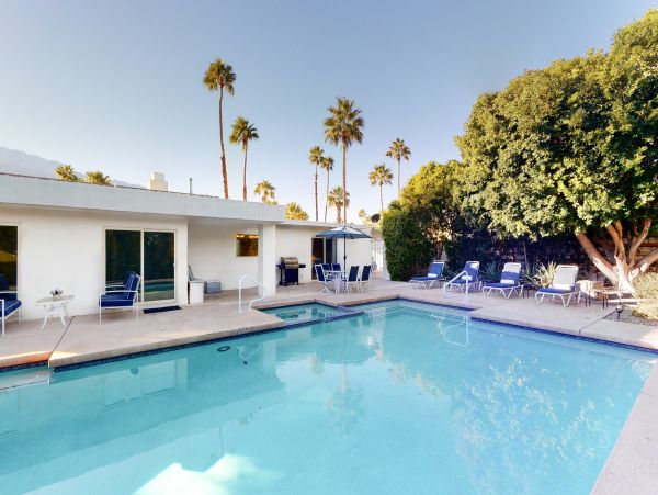 Palm Springs Home 1028415