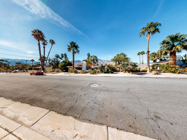 Palm Springs Home 1028415