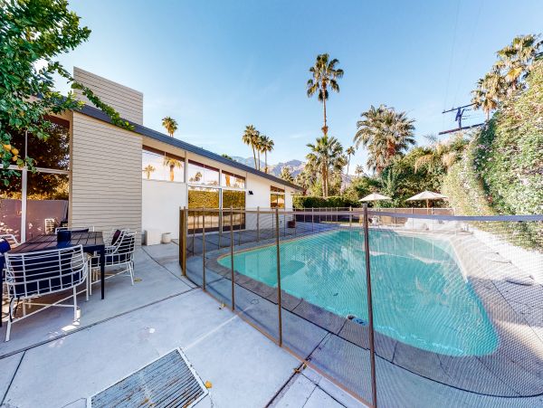 Palm Springs Home 1028417