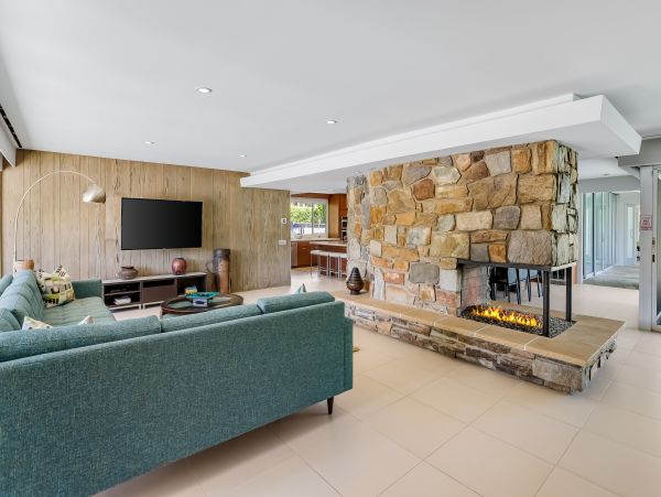 Stunning Luxury Home with Private Pool & Spa in Palm Springs