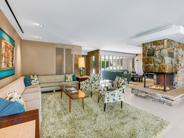 Stunning Luxury Home with Private Pool & Spa in Palm Springs
