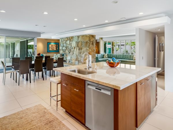 Stunning Luxury Home with Private Pool & Spa in Palm Springs