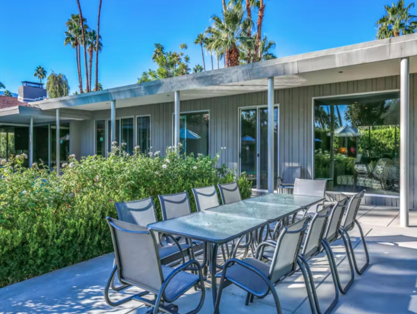 Stunning Luxury Home with Private Pool & Spa in Palm Springs