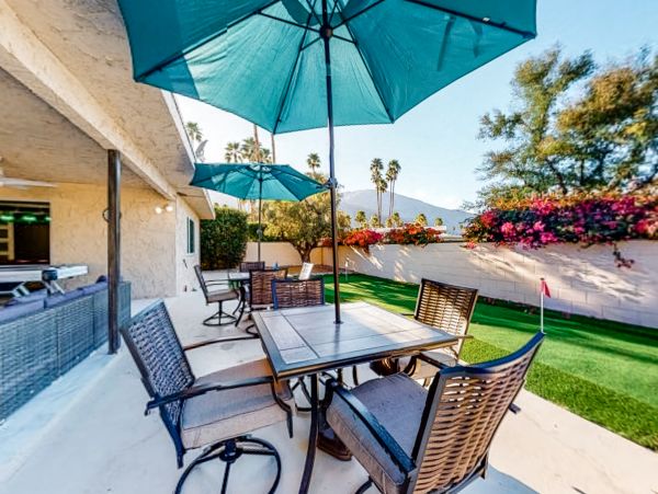 Palm Springs Home 1028420