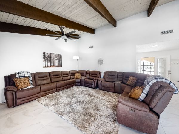 Palm Springs Home 1028420