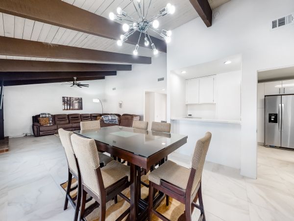 Palm Springs Home 1028420