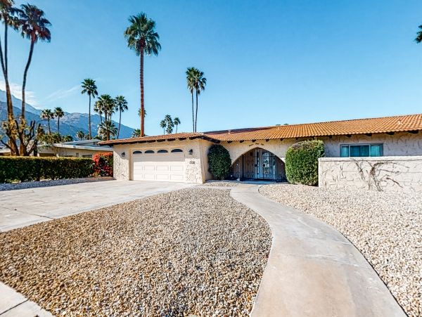 Palm Springs Home 1028420