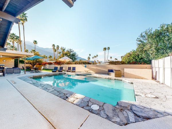 Palm Springs Home 1028420