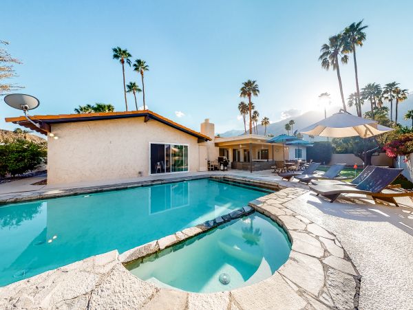 Palm Springs Home 1028420